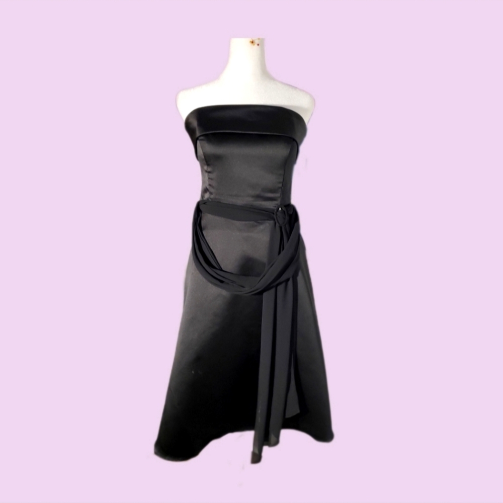 Elegant Black Strapless Dress